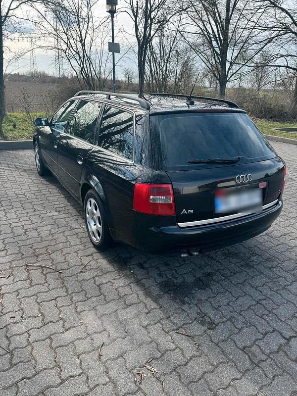 Gebraucht Audi A6 130 PS (95 kW) 2002 Schwarz Kombi