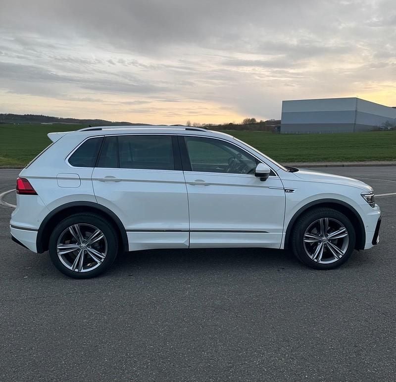 Gebraucht VW Tiguan R-line 150 PS (110 kW) 2020 Weiß SUV