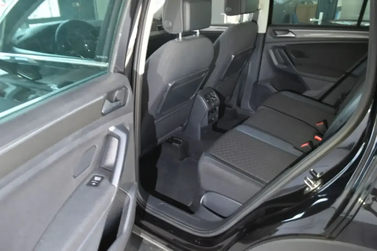Gebraucht VW Tiguan IQ Drive 131 PS (96 kW) 2019 Schwarz SUV