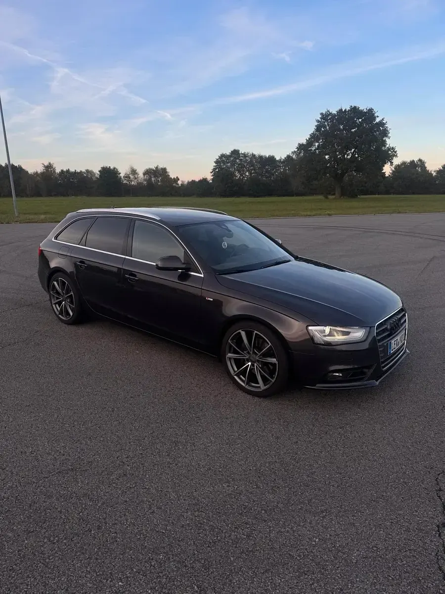 Gebraucht Audi A4 S-Line 204 PS (150 kW) 2012 Schwarz Kombi