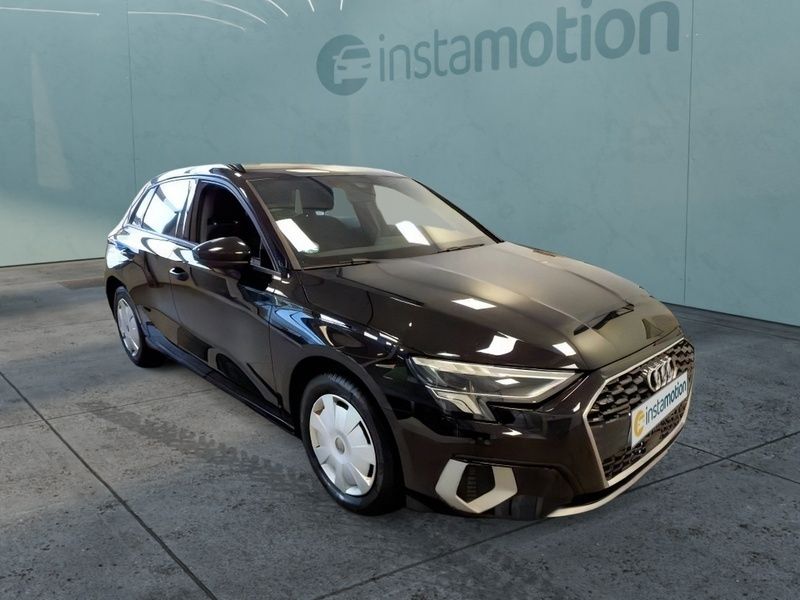 Schwarz Gebraucht 2021 Audi A3 Sportback Advanced Plus Limousine | 35.252 € - Bild 1/4