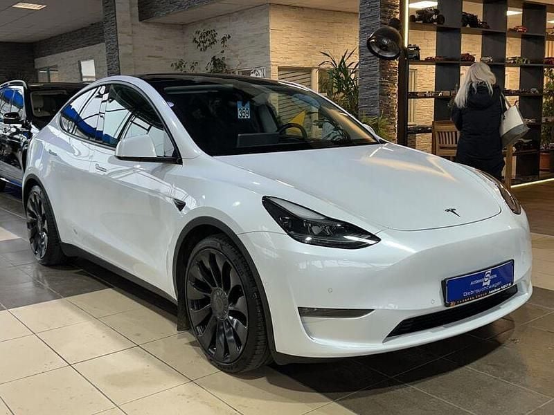 Weiß Gebraucht 2022 Tesla Model Y Performance SUV | 33.500 € (Guter Preis) - Bild 1/4