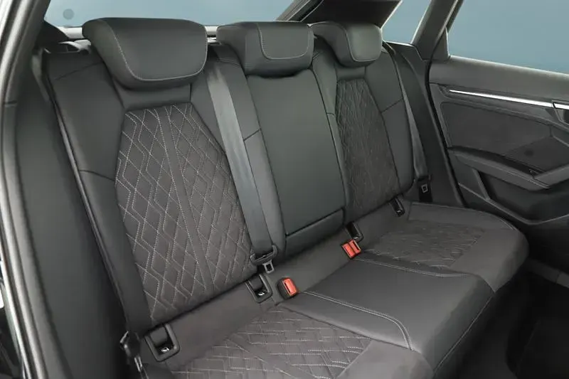 Gebraucht Audi A3 Sportback 110 PS (80 kW) 2023 Schwarz Kleinwagen