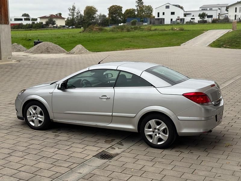 Silber Gebraucht 2007 Opel Astra Cabriolet Cabrio | 1.800 € (Superpreis) - Bild 1/4