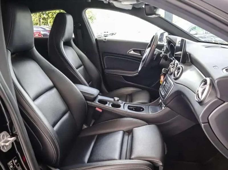 Gebraucht Mercedes CLA220 177 PS (130 kW) 2016 Schwarz Limousine