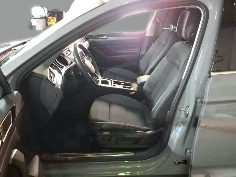 Gebraucht VW Passat Alltrack 200 PS (147 kW) 2023 Grau Kombi