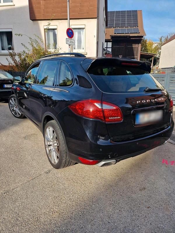 Gebraucht Porsche Cayenne 245 PS (180 kW) 2012 Schwarz SUV