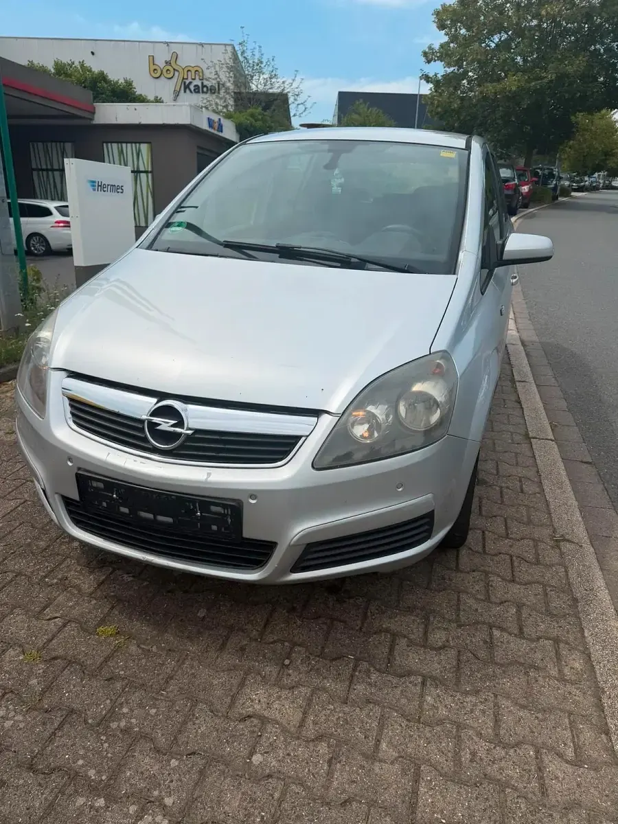 Gebraucht Opel Zafira 150 PS (110 kW) 2006 Silber Van / Kleinbus