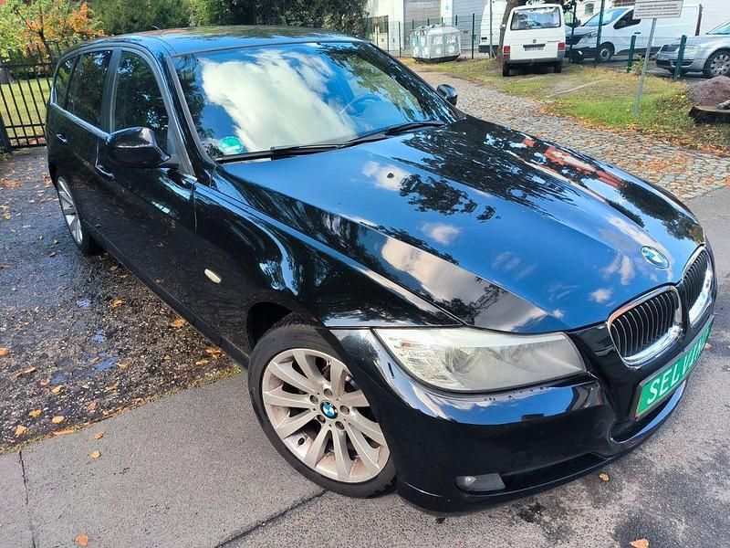 Gebraucht BMW 330 245 PS (180 kW) 2011 Schwarz Kombi