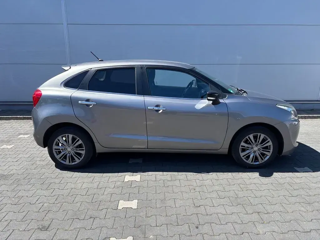 Gebraucht Suzuki Baleno 111 PS (81 kW) 2018 Grau Kleinwagen