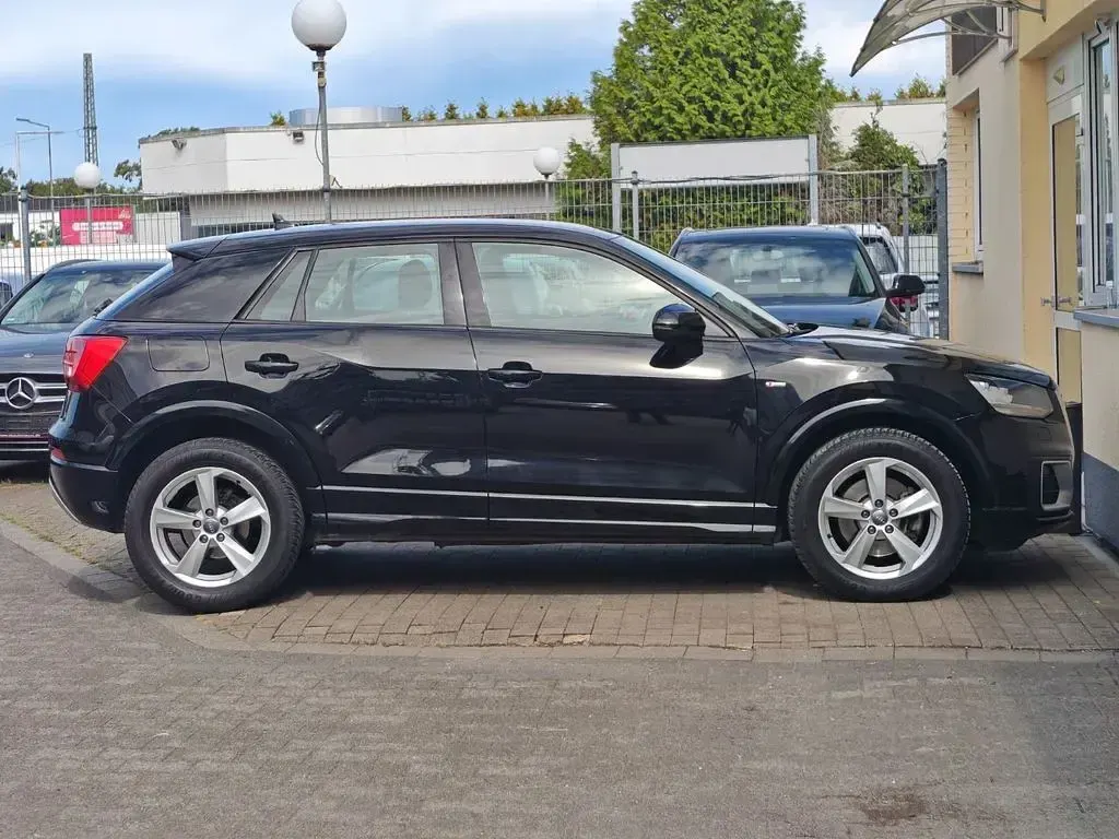 Gebraucht Audi Q2 S-Line 116 PS (85 kW) 2017 Schwarz SUV