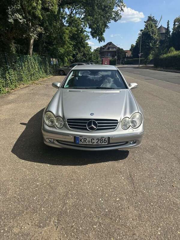 Silber Gebraucht 2005 Mercedes CLK200 Coupé | 5.600 € (Guter Preis) - Bild 1/4