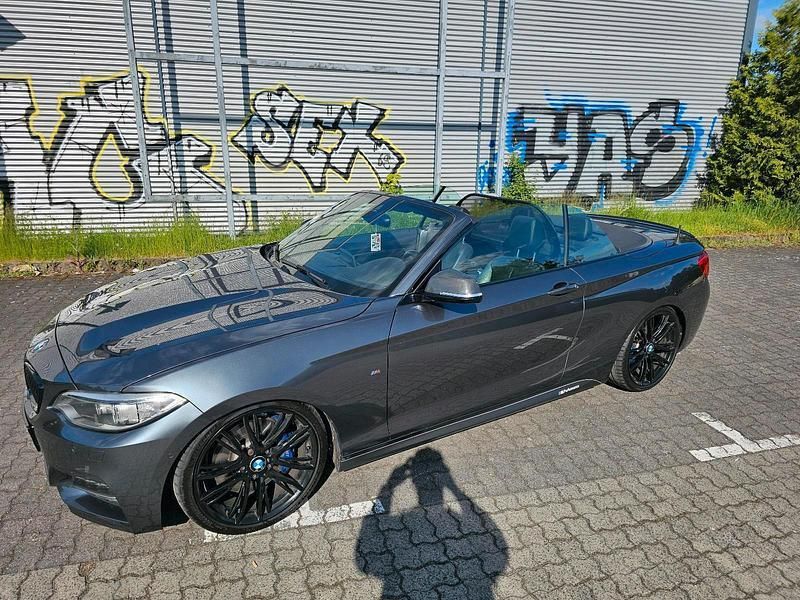 Grau Gebraucht 2016 BMW M240 Performance Cabrio | 29.900 € (Etwas zu teuer) - Bild 1/4