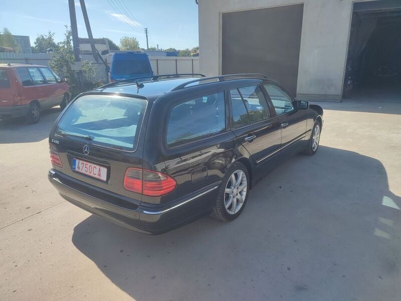 Gebraucht Mercedes E430 Avantgarde 279 PS (205 kW) 2001 Schwarz Limousine