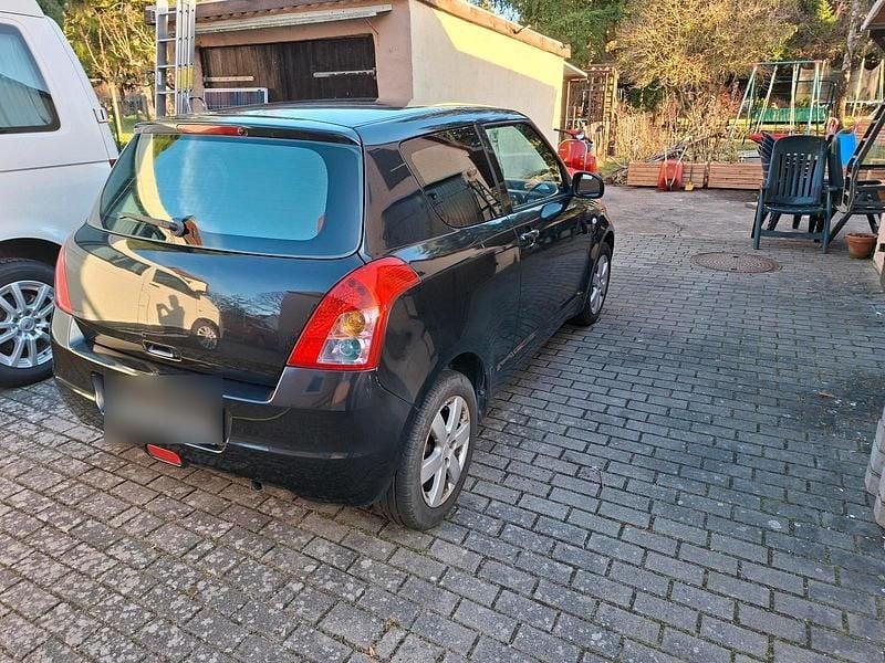 Gebraucht Suzuki Swift 92 PS (67 kW) 2008 Schwarz Kleinwagen