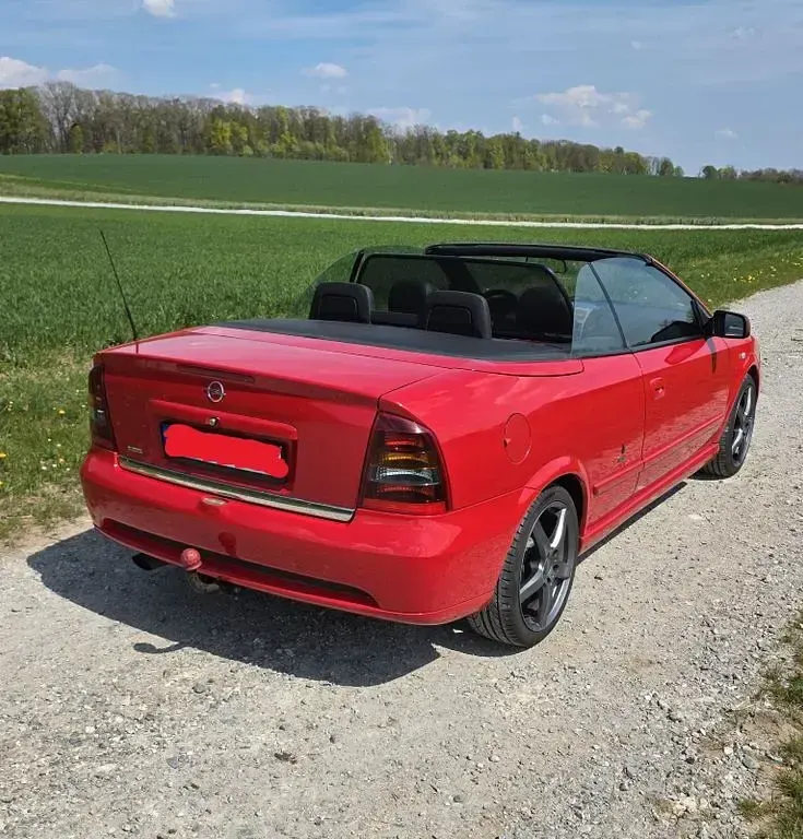 Gebraucht Opel Astra 147 PS (108 kW) 2004 Rot Cabrio