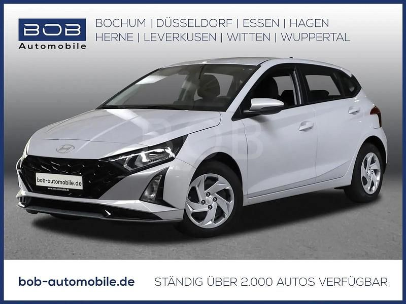 Grau Gebraucht 2025 Hyundai i20 Select Limousine | 17.777 € (Guter Preis) - Bild 1/3