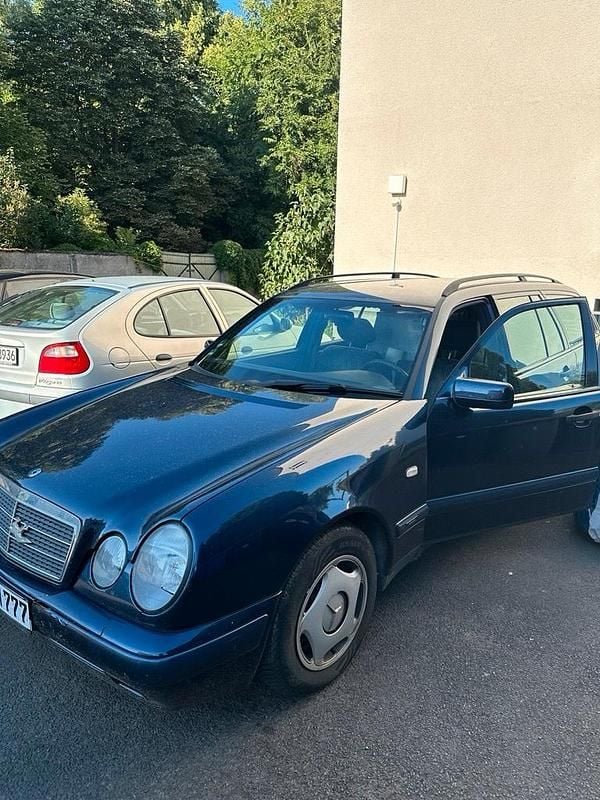 Gebraucht 1996 Mercedes E230 Kombi | 2.100 € (Fairer Preis) - Bild 1/4