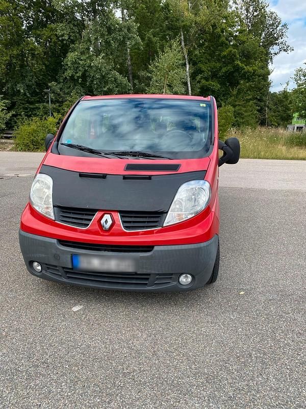 Rot Gebraucht 2009 Renault Trafic Van | 11.000 € - Bild 1/4