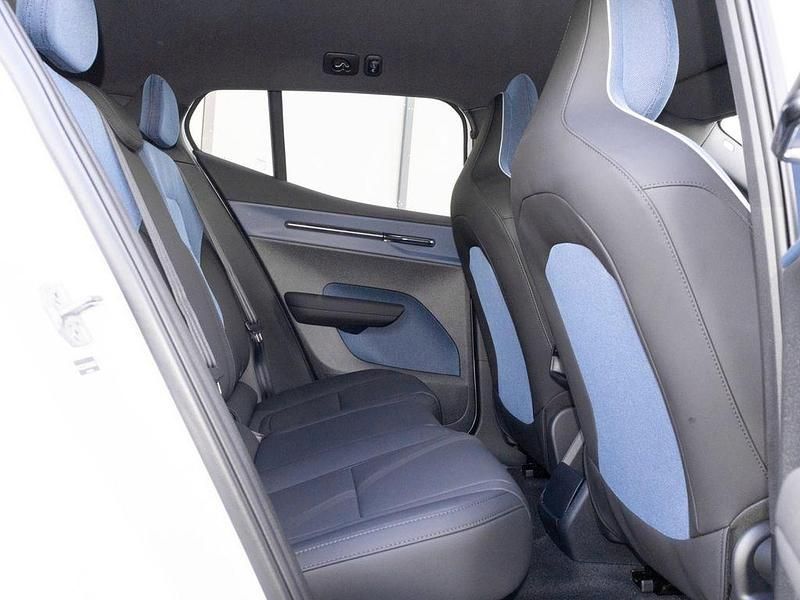 Neu Volvo EX30 Plus 200 kW (272 PS) 2025 Weiß SUV