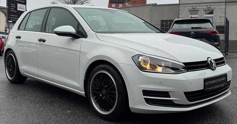 Gebraucht VW Golf VII Trendline 86 PS (63 kW) 2017 Weiß Limousine