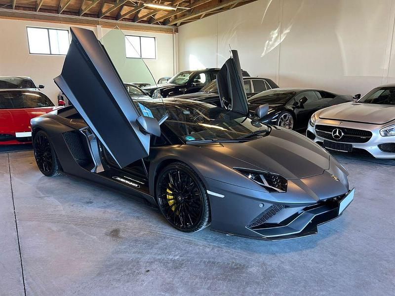 Gebraucht Lamborghini Aventador 741 PS (545 kW) 2020 Grau Cabrio