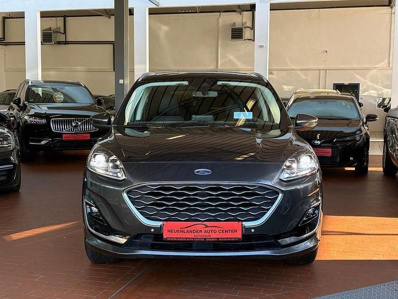 Grau Gebraucht 2021 Ford Kuga Vignale SUV | 27.499 € (Teuer) - Bild 1/4