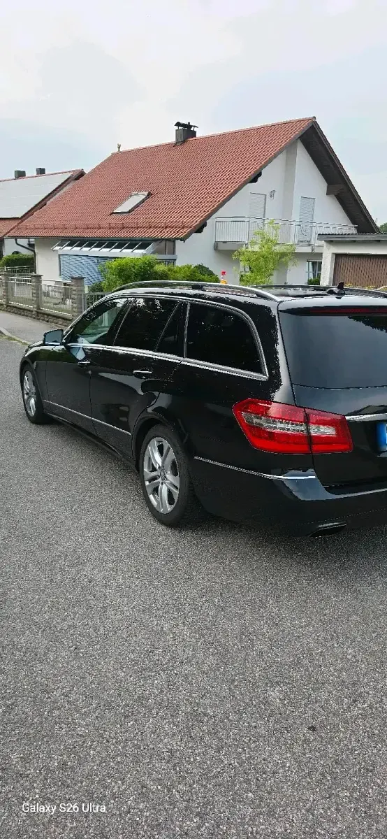 Gebraucht Mercedes E350 265 PS (194 kW) 2012 Schwarz Kombi
