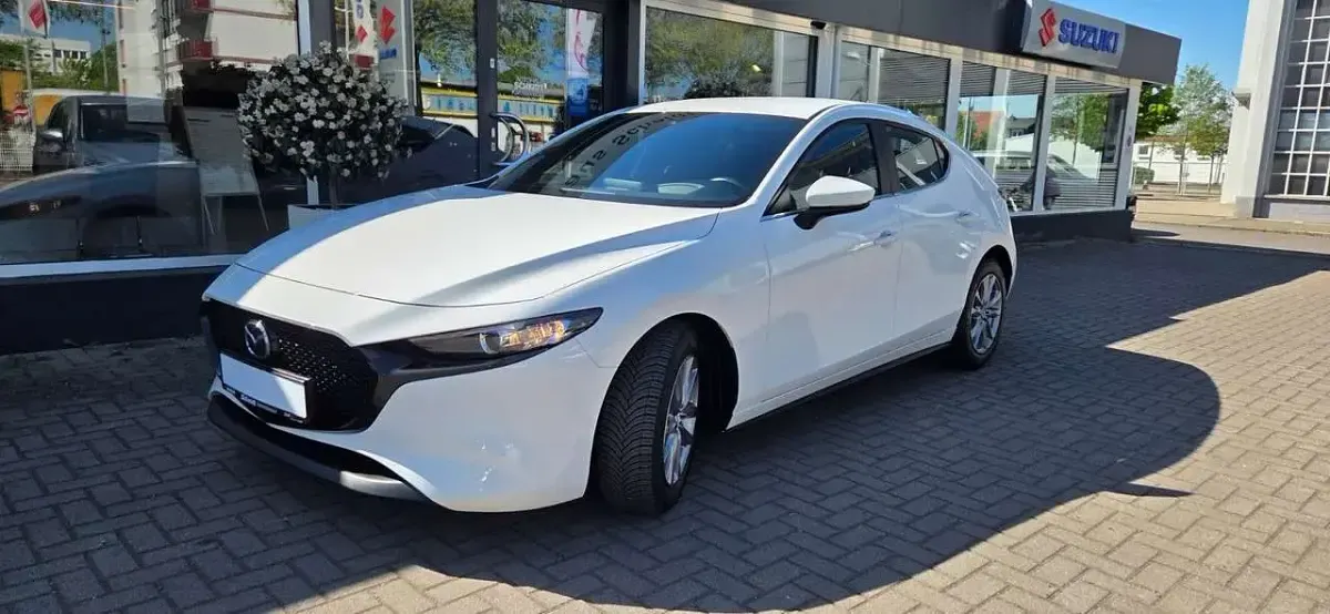 Second-hand Mazda 3 Selection 122 CP (89 kW) 2021 Alb Berlinǎ
