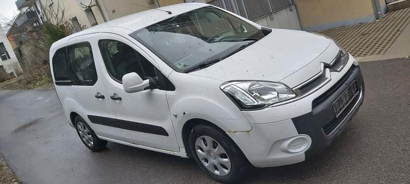 Gebraucht Citroën Berlingo Tendance 92 PS (67 kW) 2012 Weiß Van / Kleinbus