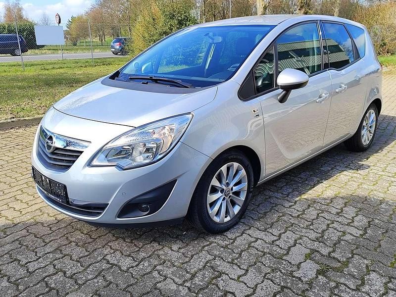 Gebraucht Opel Meriva 120 PS (88 kW) 2012 Argon silber/ice silver (m2) Van / Kleinbus