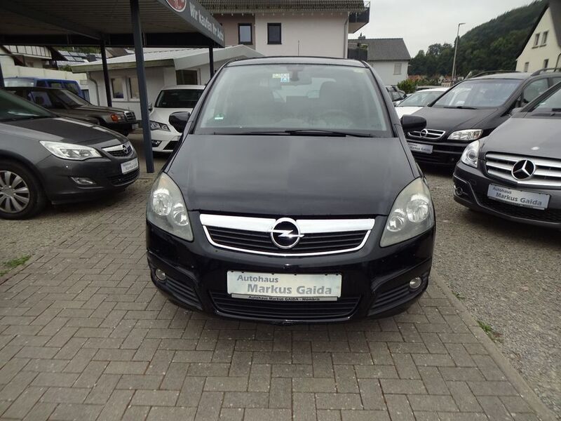 Schwarz Gebraucht 2006 Opel Zafira Edition Van / Kleinbus | 1.250 € (Guter Preis) - Bild 1/4