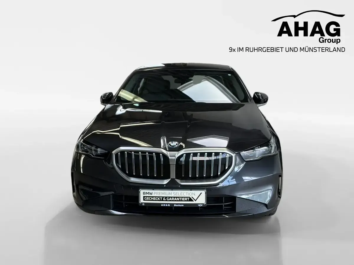 Gebraucht BMW 530e Comfort Edition 299 PS (219 kW) 2024 Schwarz Limousine