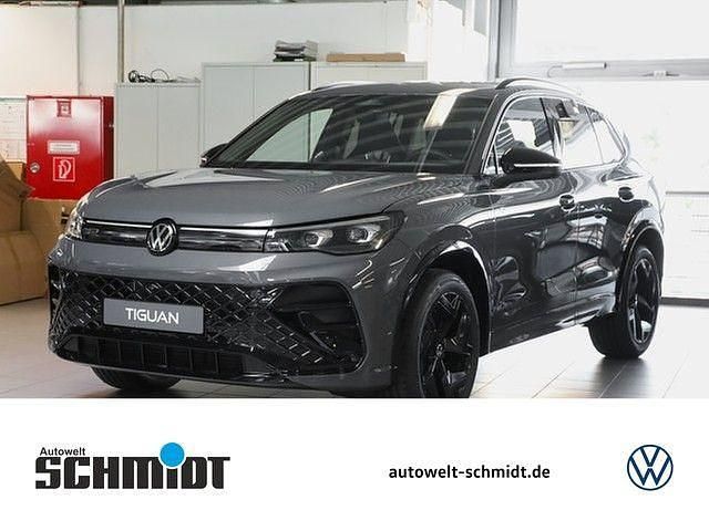 Delfingrau metallic Neu 2025 VW Tiguan Pro SUV | 54.590 € - Bild 1/4