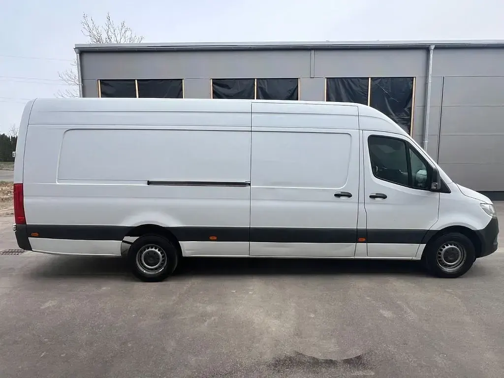 Używany Mercedes Sprinter 170 KM (125 kW) 2021 Biały Van