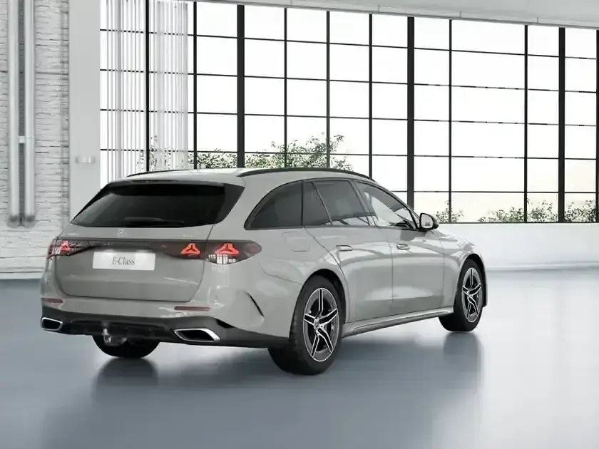 Gebraucht Mercedes E300 197 PS (144 kW) 2025 Manufaktur lack manufaktur alpingrau uni Kombi