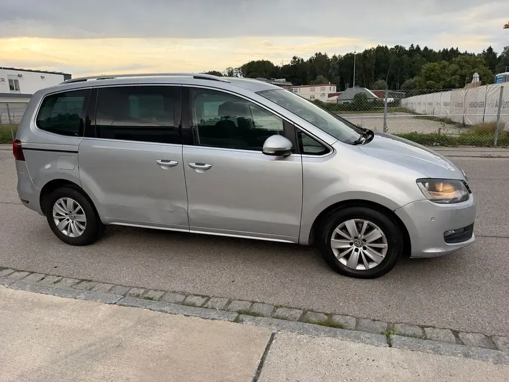 Gebraucht VW Sharan 150 PS (110 kW) 2015 Silber Van / Kleinbus