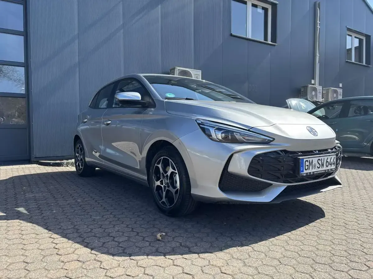 Gebraucht MG MG3 Comfort 116 PS (85 kW) 2025 Cosmic silver Kleinwagen