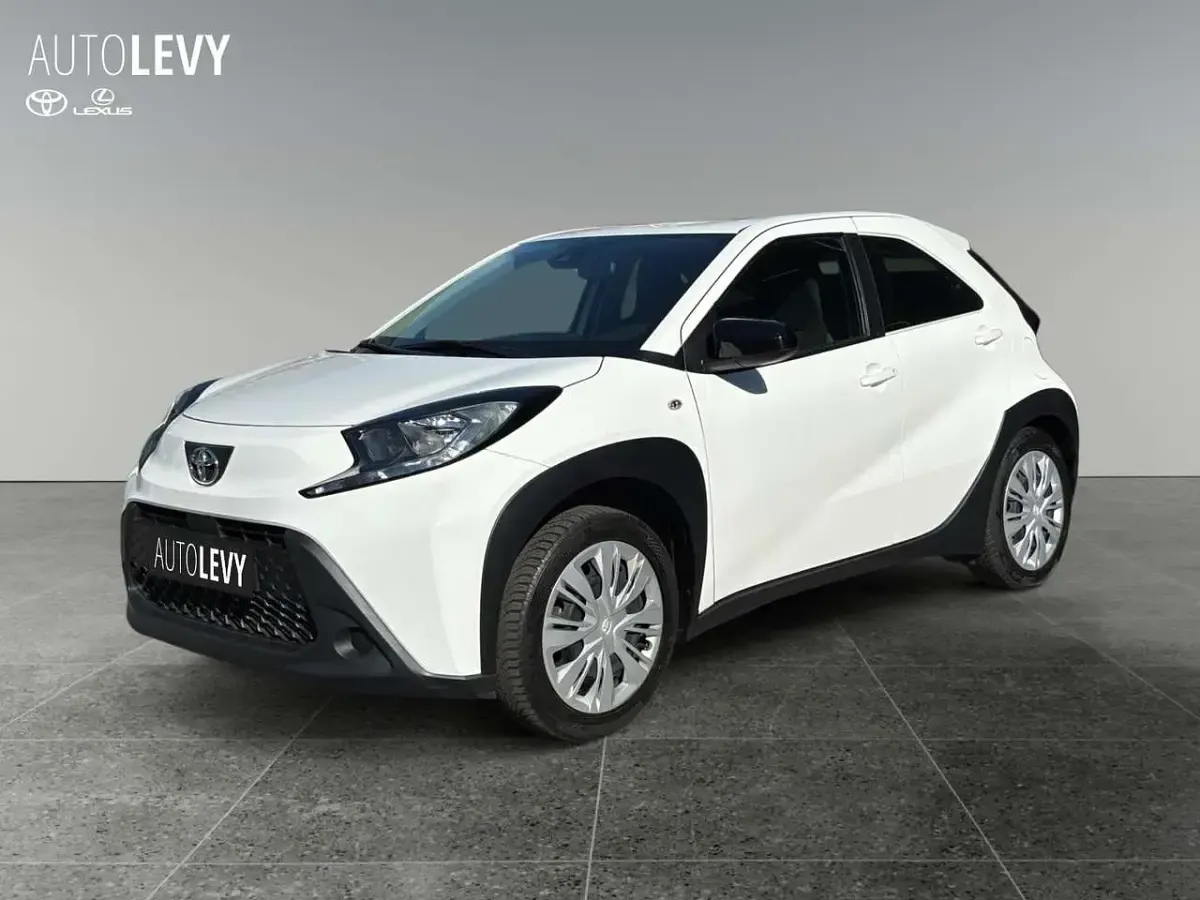Gebraucht Toyota Aygo X X-play 72 PS (52 kW) 2022 Other SUV