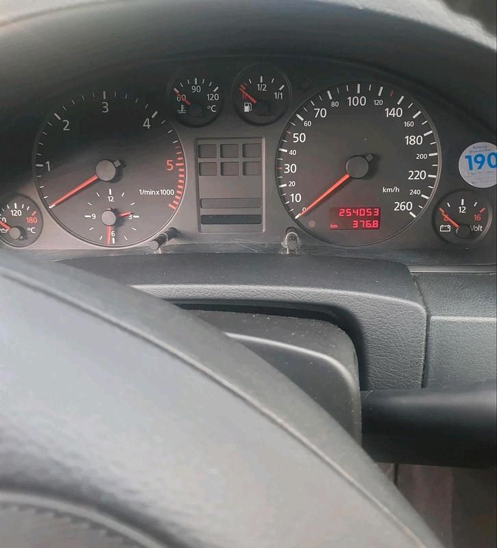 Gebraucht Audi A6 110 PS (80 kW) 1999 Silber Limousine