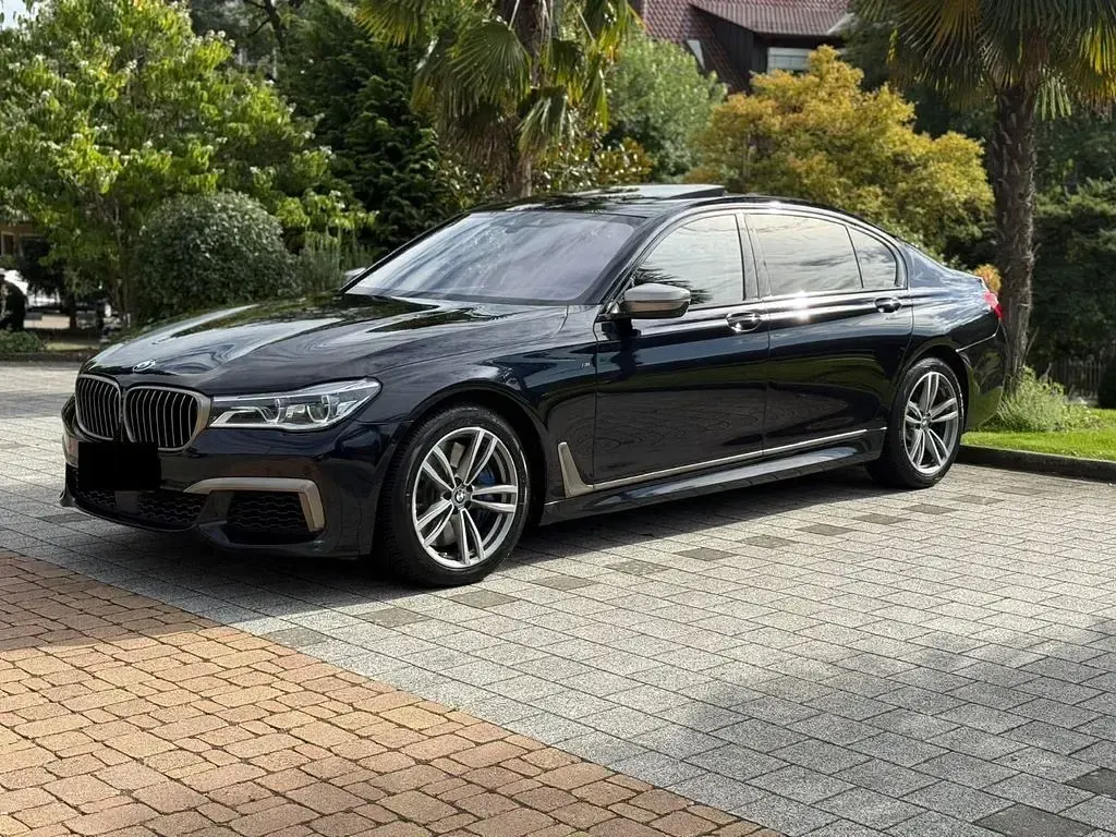 Gebraucht BMW M760 Sport Line 609 PS (447 kW) 2017 Schwarz Limousine