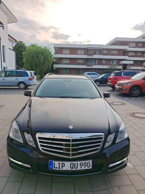 Schwarz Gebraucht 2011 Mercedes E250 Kombi | 10.600 € (Etwas zu teuer) - Bild 1/4