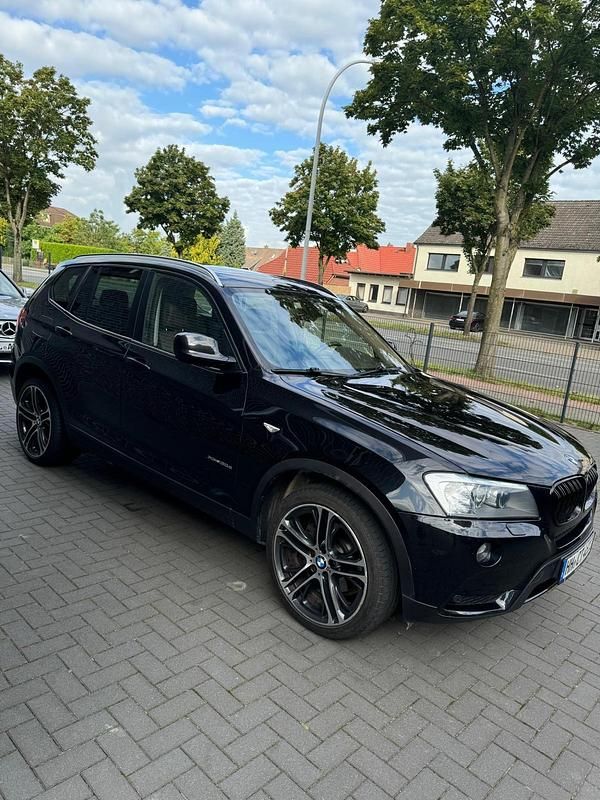 Schwarz Gebraucht 2011 BMW X3 SUV | 9.900 € (Fairer Preis) - Bild 1/4