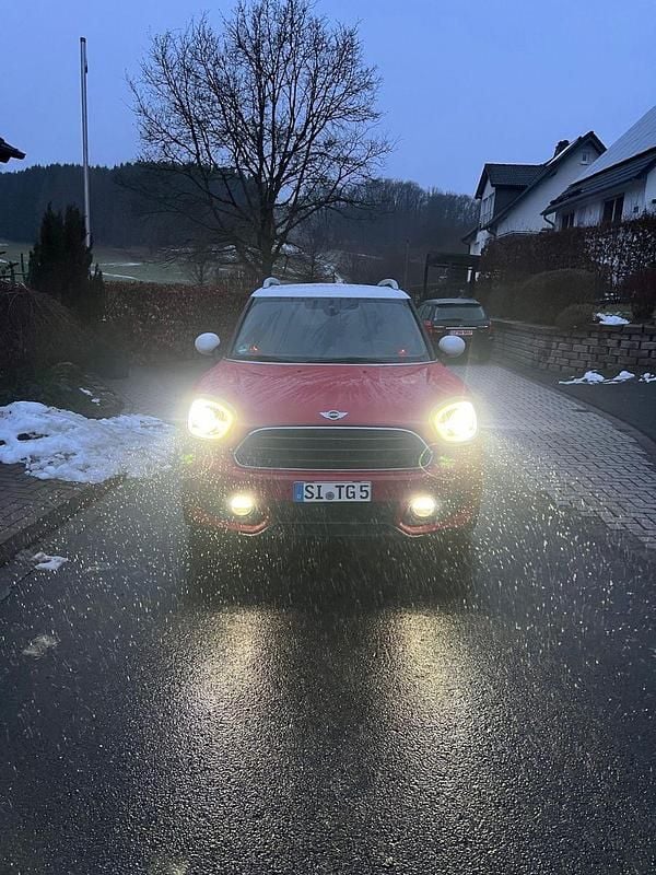 Rot Gebraucht 2018 Mini Cooper Kleinwagen | 21.499 € (Teuer) - Bild 1/4