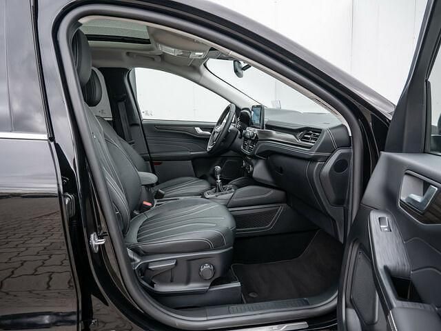Gebraucht Ford Kuga Vignale 150 PS (110 kW) 2024 Schwarz / obsidianschwarz (metallic) SUV