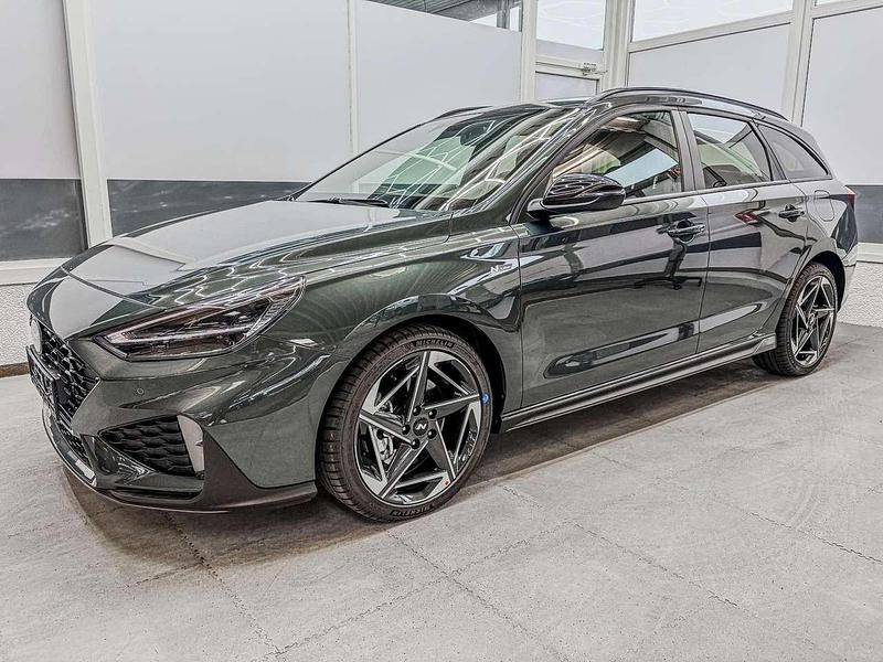 Cypress green t2p Neu 2025 Hyundai i30 N Line Kombi | 30.490 € (Etwas zu teuer) - Bild 1/4