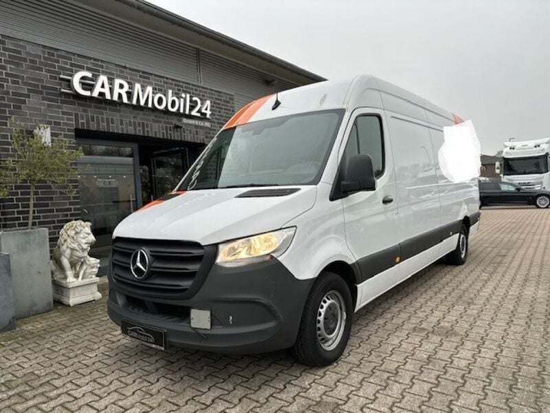 Artikweiss (metallic) Gebraucht 2022 Mercedes Sprinter Van | 32.699 € (Teuer) - Bild 1/2