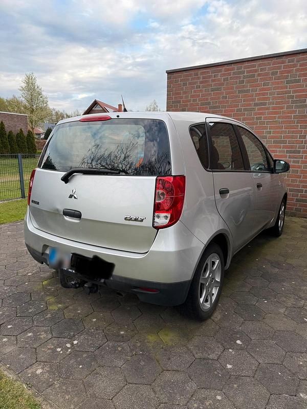 Gebraucht Mitsubishi Colt 95 PS (69 kW) 2009 Grau Kleinwagen