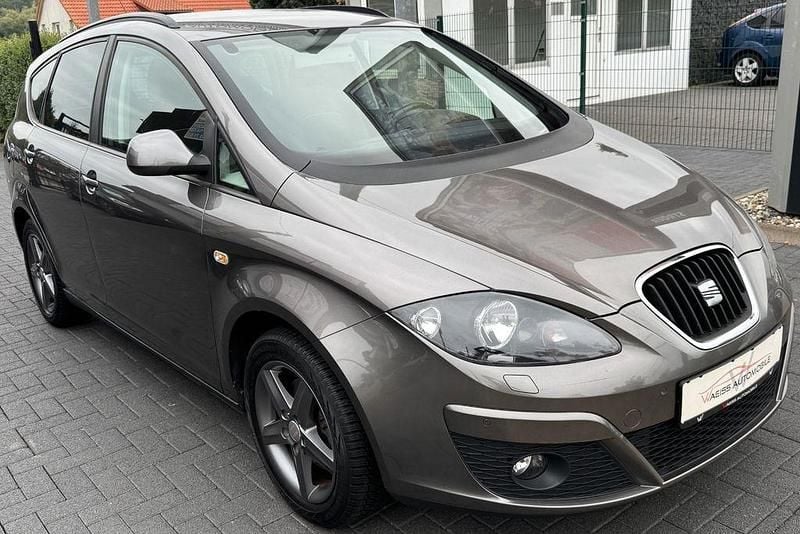 Grau Gebraucht 2014 Seat Altea XL 4You Van / Kleinbus | 4.699 € (Guter Preis) - Bild 1/4