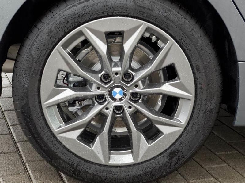 Neu BMW 120 Performance 170 PS (125 kW) 2025 Skyscraper grau metallic Kleinwagen